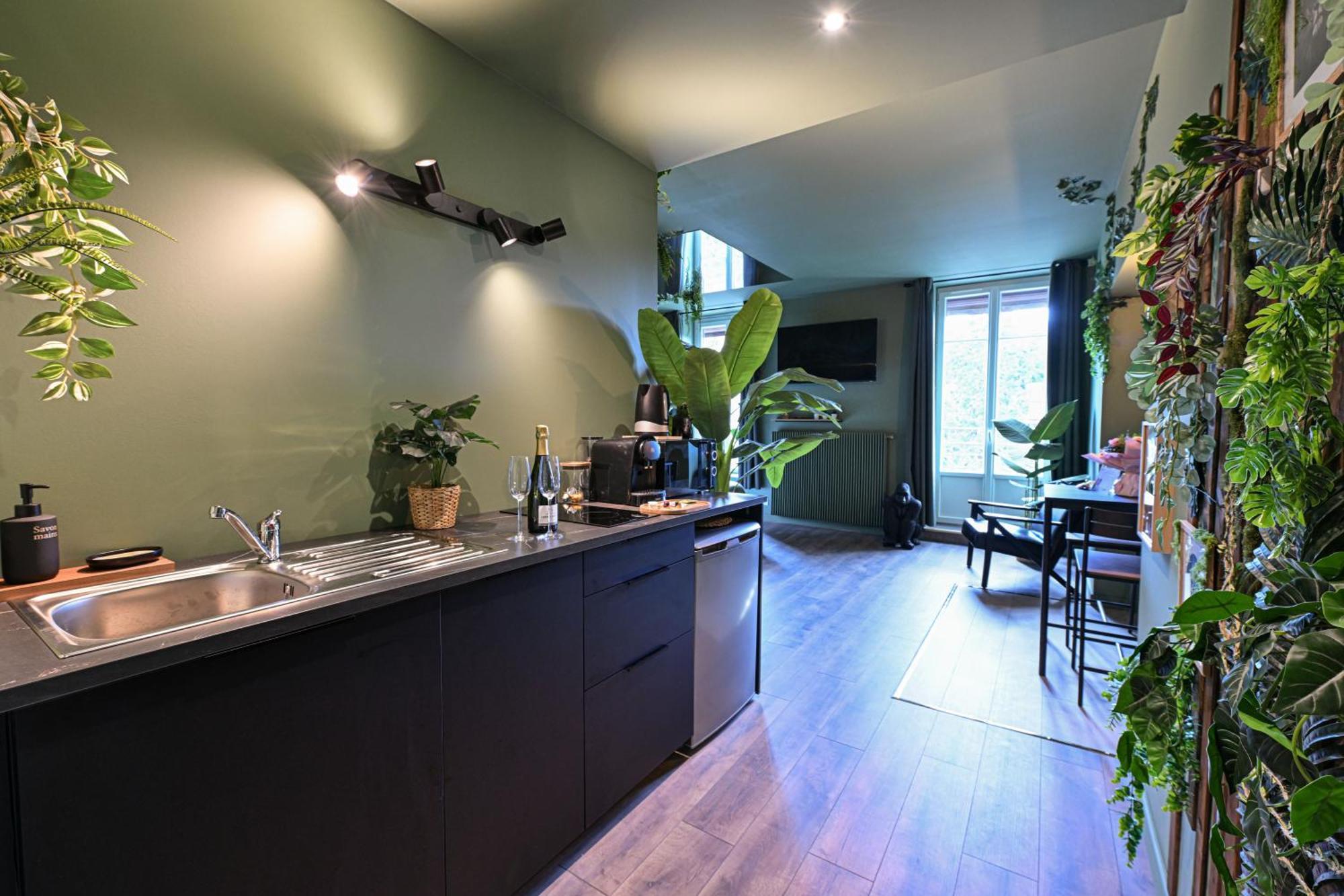 Secret Jungle - Love Room By Prim0 C0Nciergerie โรยาต์ ภายนอก รูปภาพ
